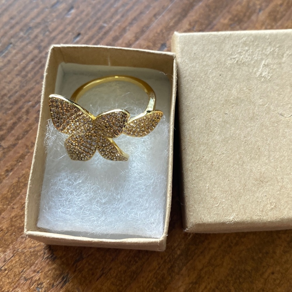 Butterfly ring